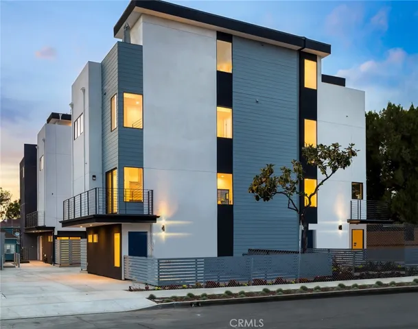 231 1/2 N Burlington Avenue, Los Angeles, California 90026