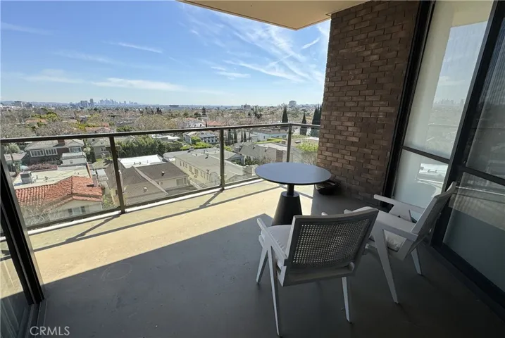 211 S Spalding Drive N502, Beverly Hills, California 90212