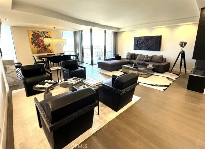 211 S Spalding Drive N502, Beverly Hills, California 90212