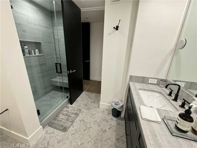 211 S Spalding Drive N502, Beverly Hills, California 90212