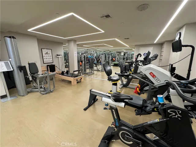 211 S Spalding Drive N502, Beverly Hills, California 90212