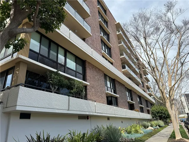 211 S Spalding Drive N502, Beverly Hills, California 90212