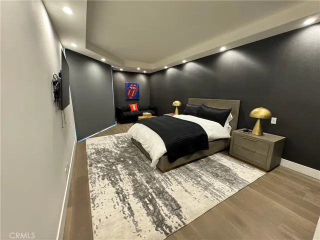 211 S Spalding Drive N502, Beverly Hills, California 90212