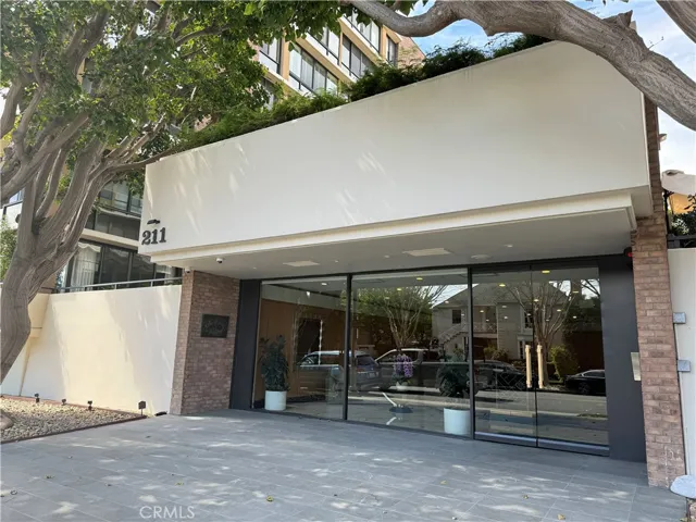 211 S Spalding Drive N502, Beverly Hills, California 90212