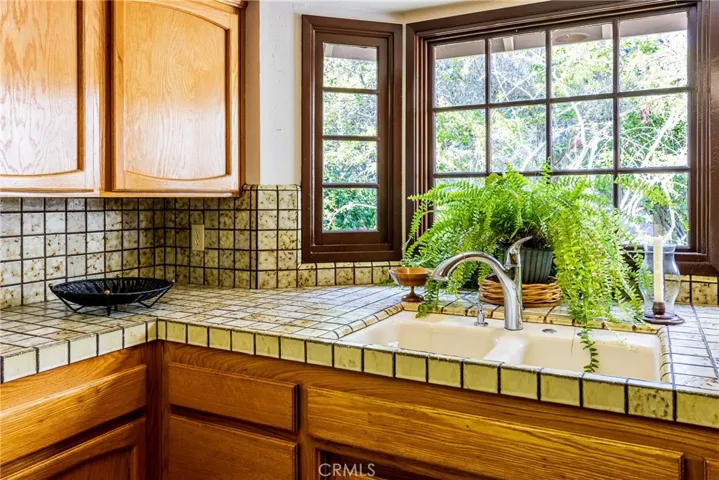 511 Huntington Road, Cambria, California 93428