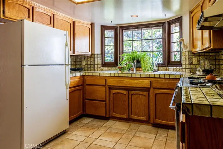 511 Huntington Road, Cambria, California 93428