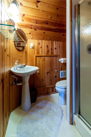 511 Huntington Road, Cambria, California 93428