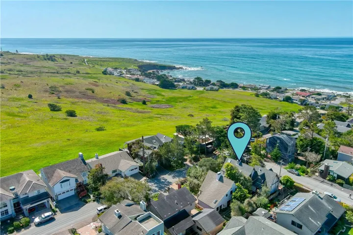So close to Fiscalini and the ocean, easy walk to town and Moonstone Beach.