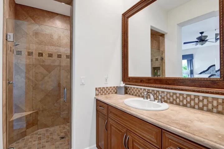 BEDROOM 2 BATHROOM.jpg mls