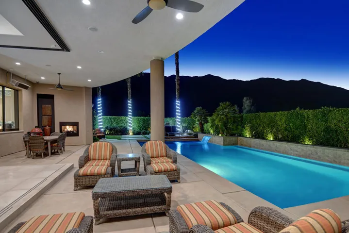 NIGHT OUTDOOR LIVING ROOM.jpg mls