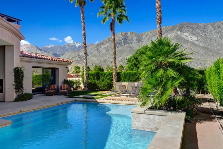 CHAISE POOL SIDE.jpg mls