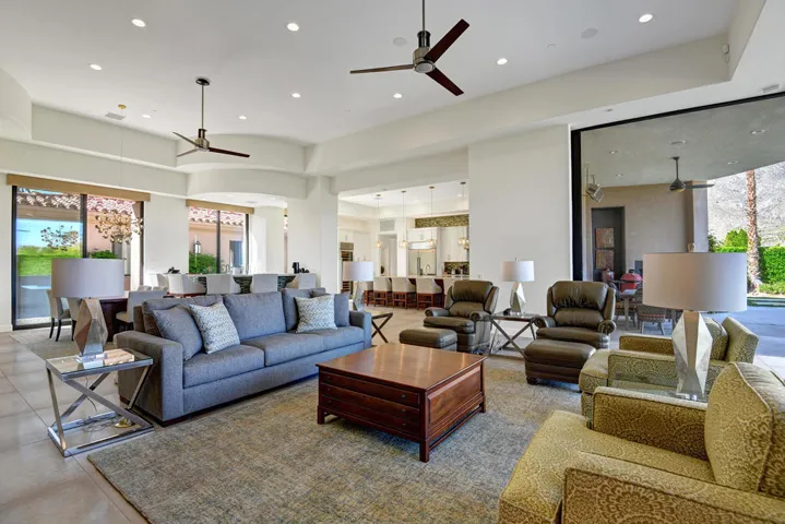 LIVING ROOM.jpg mls