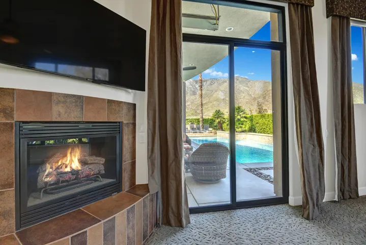 MAIN BEDROOM VIEW.jpg mls