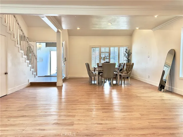 Dining 1
