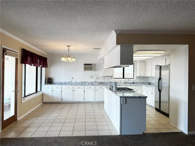 27539 Silver Lakes, Helendale, California 92342