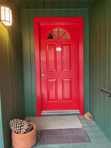 874 Snowbird Road, Wrightwood, California 92397