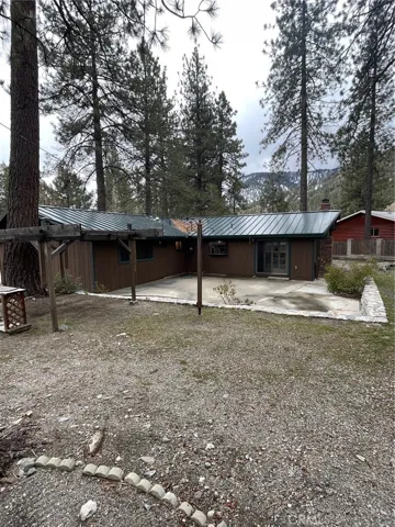 874 Snowbird Road, Wrightwood, California 92397