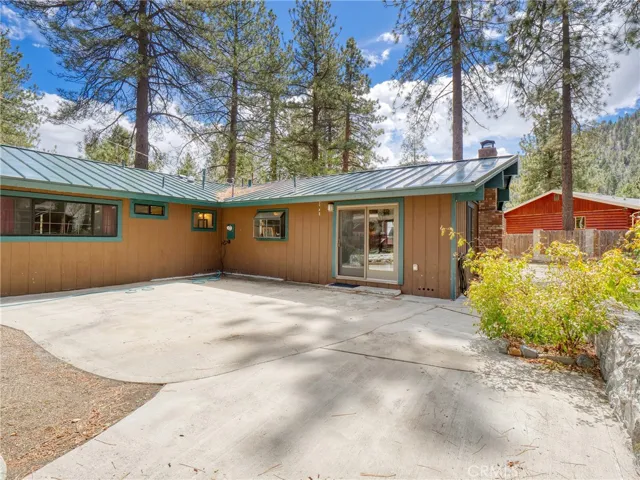 874 Snowbird Road, Wrightwood, California 92397