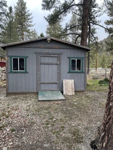 874 Snowbird Road, Wrightwood, California 92397