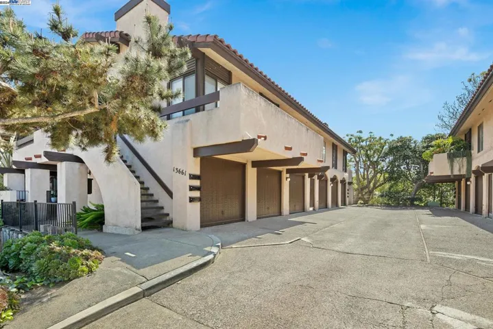 13661 Ruette Le Parc A, Del Mar, California 92014