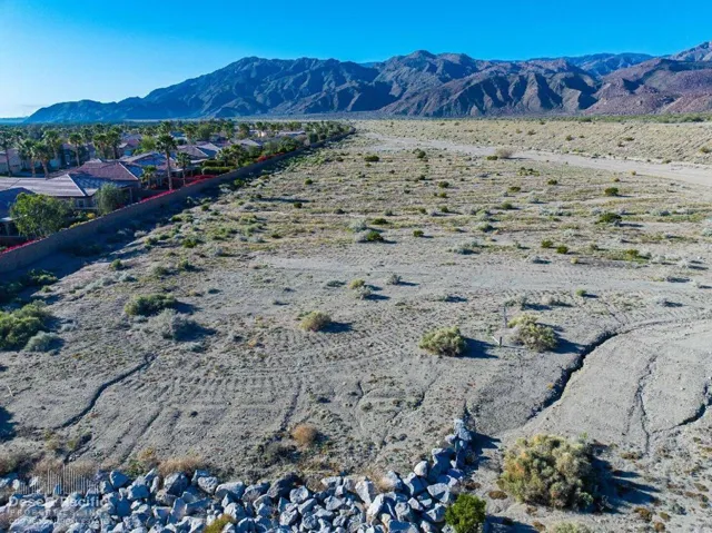 9.21 AC E Madison St & Ave 62, LQ Land A