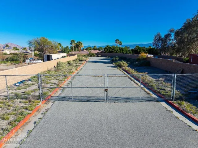9.21 AC E Madison St & Ave 62, LQ Land A