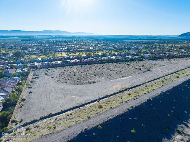 9.21 AC E Madison St & Ave 62, LQ Land A