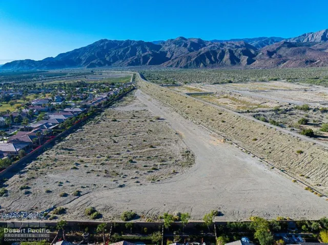 9.21 AC E Madison St & Ave 62, LQ Land A