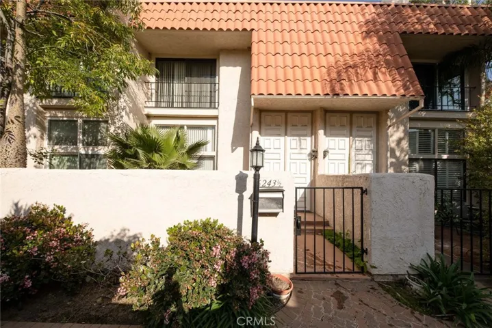 6243 1/2 Nita Avenue, Woodland Hills, California 91367