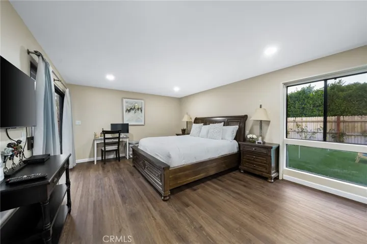 Master bedroom 2