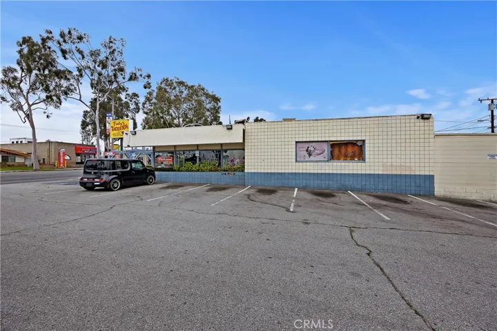 1013 W Sixth Street, Corona, California 92882