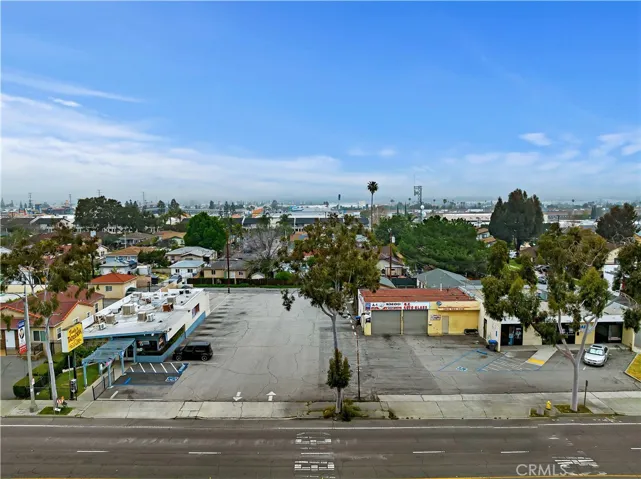 1013 W Sixth Street, Corona, California 92882
