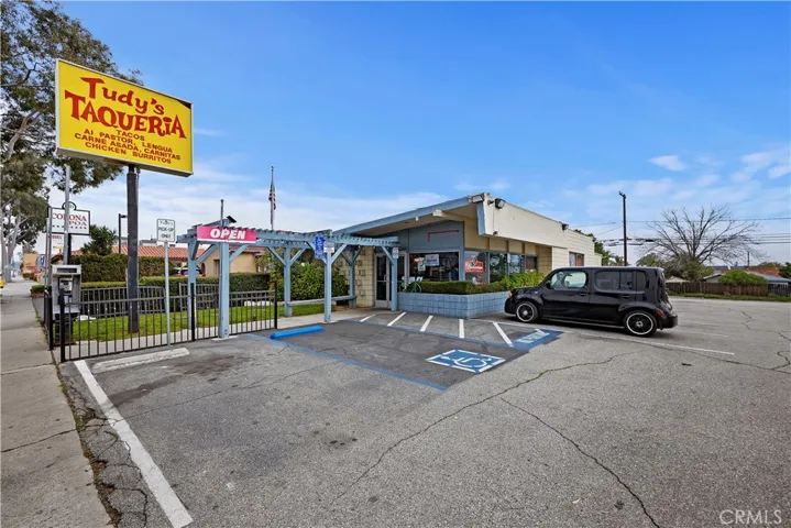 1013 W Sixth Street, Corona, California 92882
