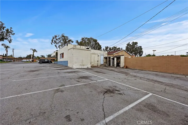 1013 W Sixth Street, Corona, California 92882