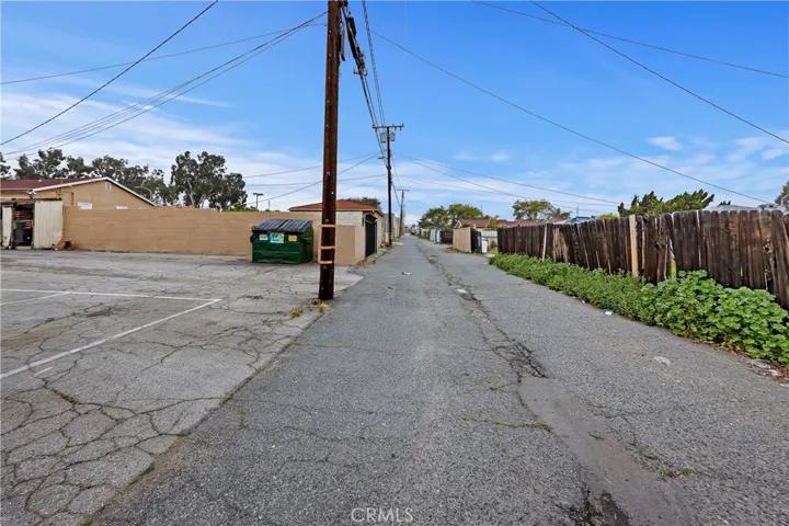 1013 W Sixth Street, Corona, California 92882