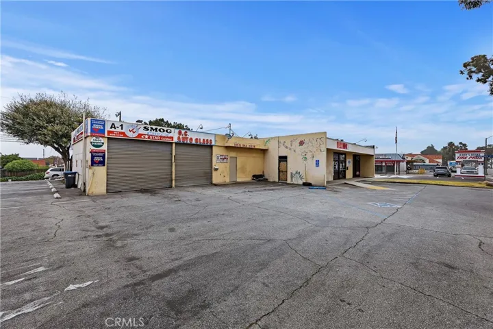 1013 W Sixth Street, Corona, California 92882