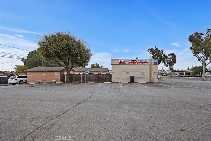 1013 W Sixth Street, Corona, California 92882