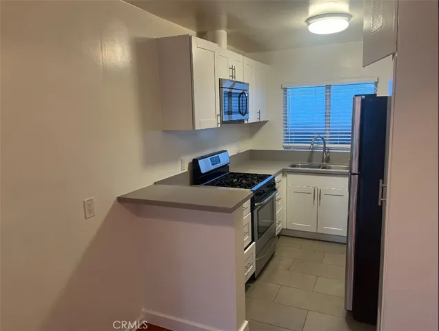 17010 W Sunset Boulevard 5, Pacific Palisades, California 90272