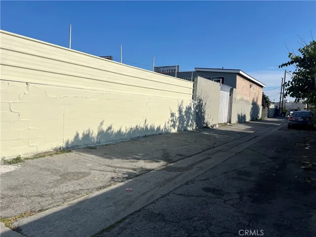 Rear of building and​​‌​​​​‌​​‌‌​​‌​​​‌‌​​​‌​​‌‌​​‌‌​​‌‌​​​​ alley