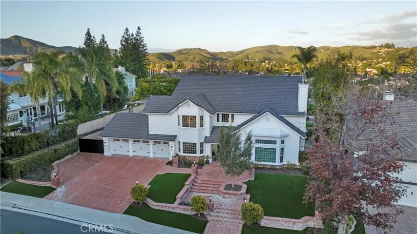 29219 Laro Drive, Agoura Hills, California 91301