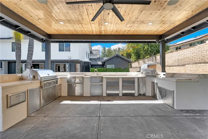 29219 Laro Drive, Agoura Hills, California 91301