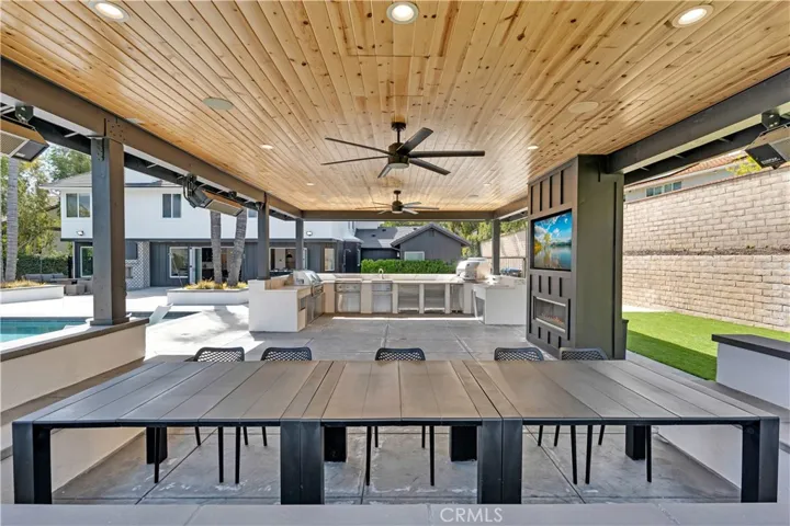 29219 Laro Drive, Agoura Hills, California 91301