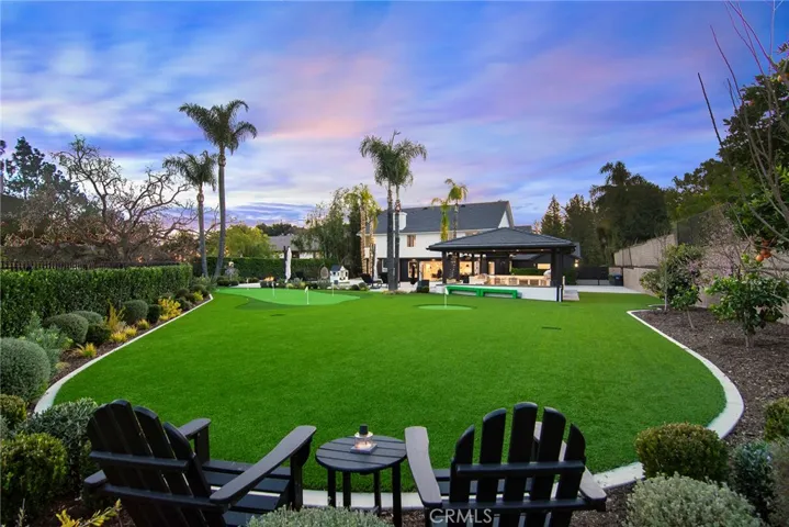29219 Laro Drive, Agoura Hills, California 91301