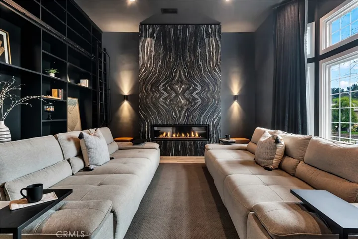 29219 Laro Drive, Agoura Hills, California 91301
