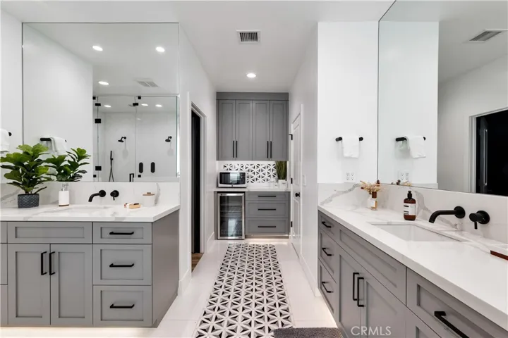 29219 Laro Drive, Agoura Hills, California 91301