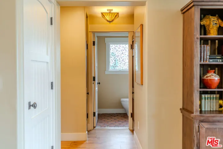 5903 Tellefson Road, Culver City, California 90230