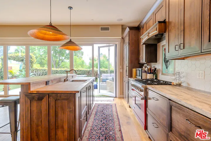 5903 Tellefson Road, Culver City, California 90230
