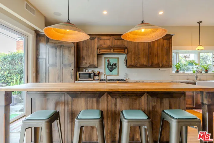 5903 Tellefson Road, Culver City, California 90230