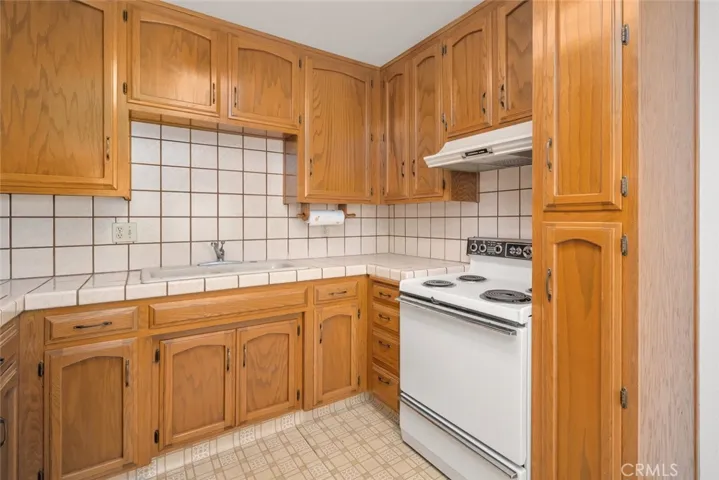1818 Valle Vista Place, San Luis Obispo, California 93405
