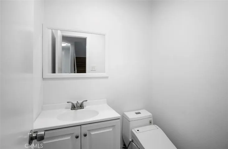 711 W 17th Street C-8, Costa Mesa, California 92627